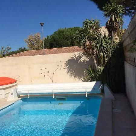 La Milhaud Villa Exterior photo